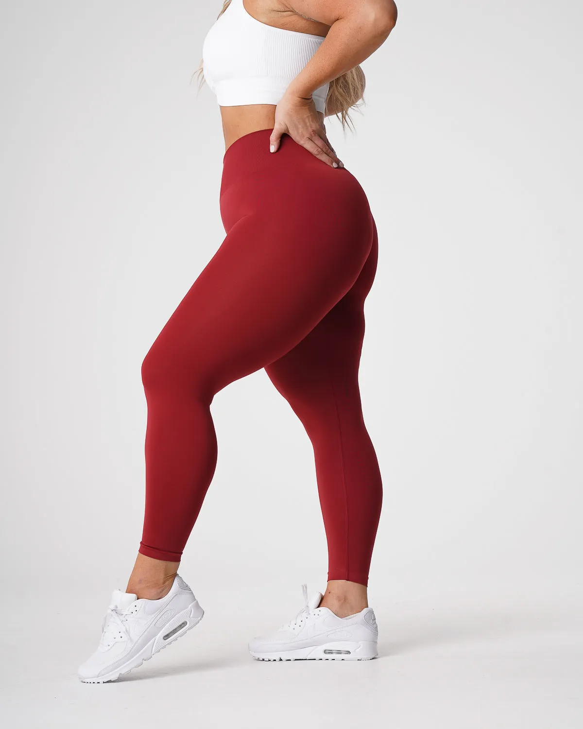 Carmine Solid Seamless Leggings