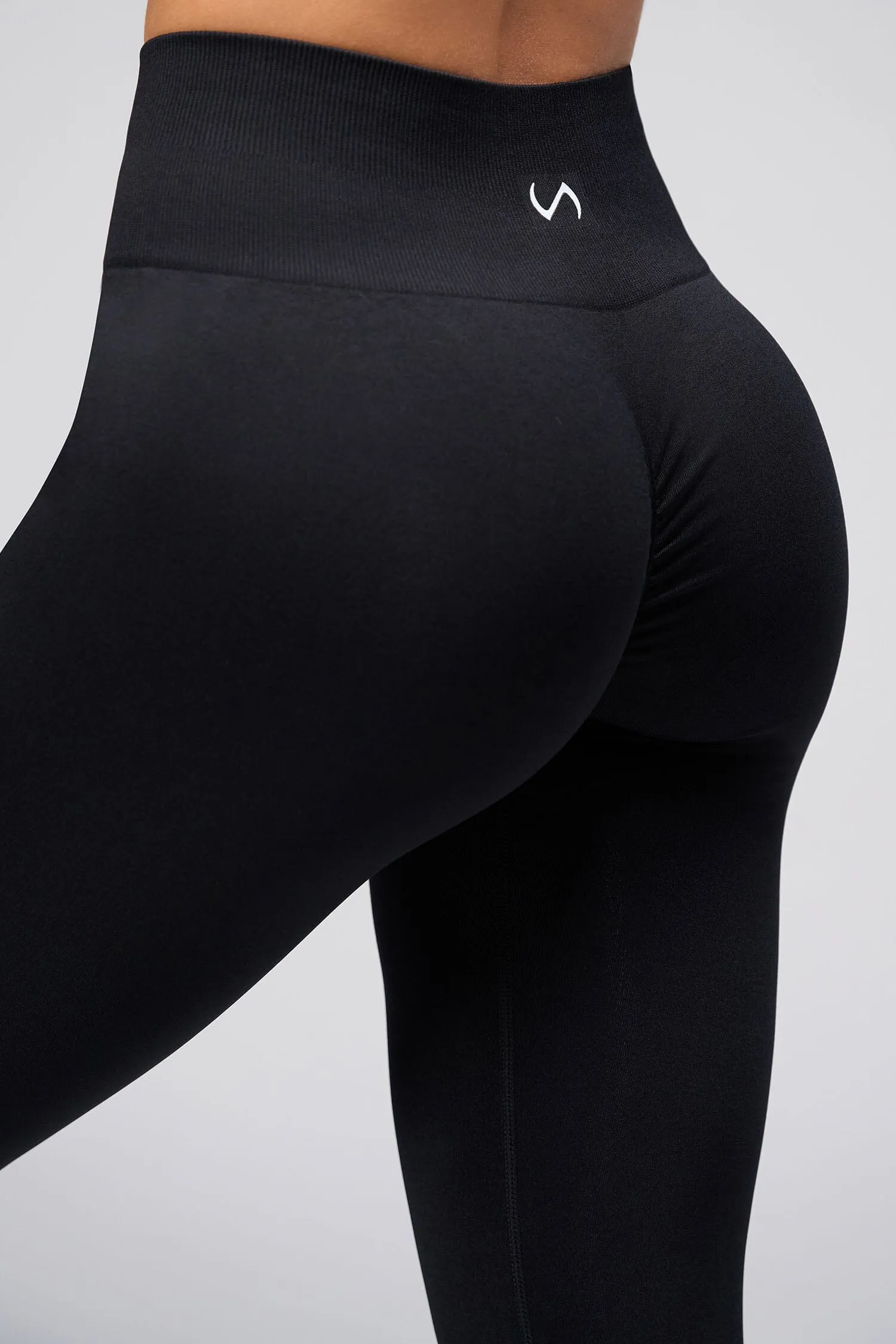 Cosmic Seamless Scrunch Butt Leggings