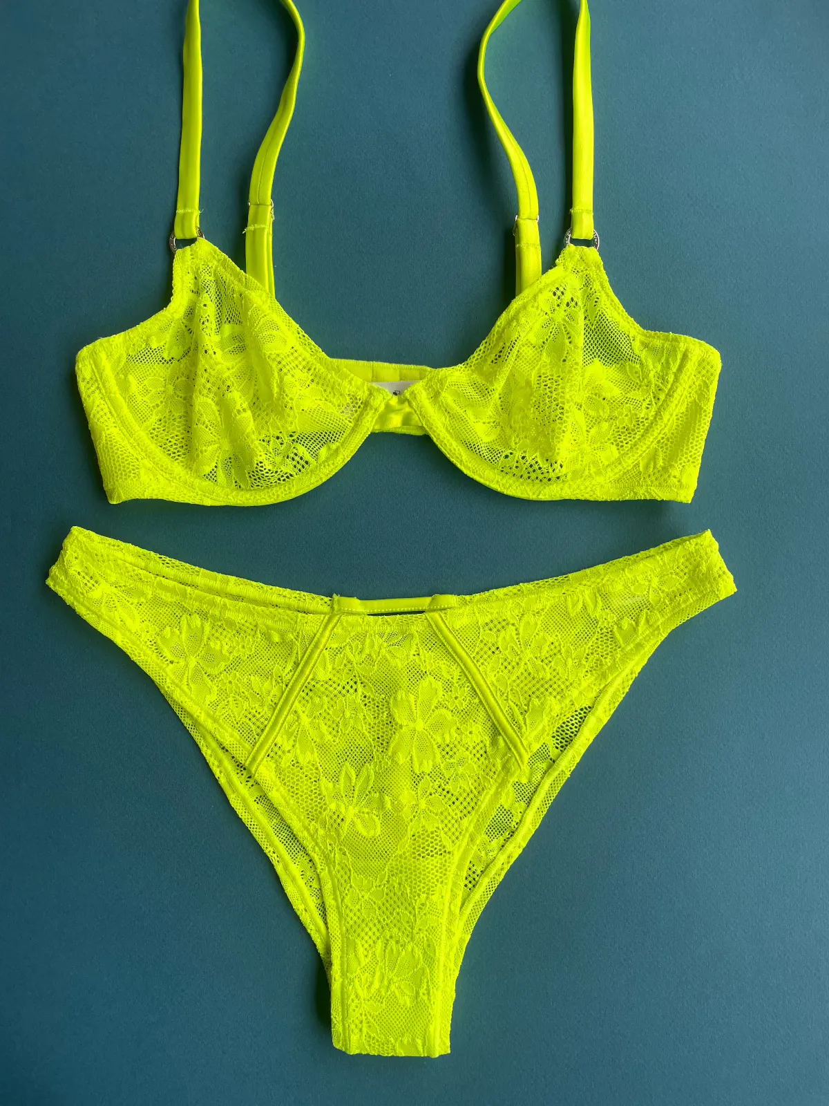 Fleur du Mal: Le Stretch Lace Demi Bra - Neon Yellow