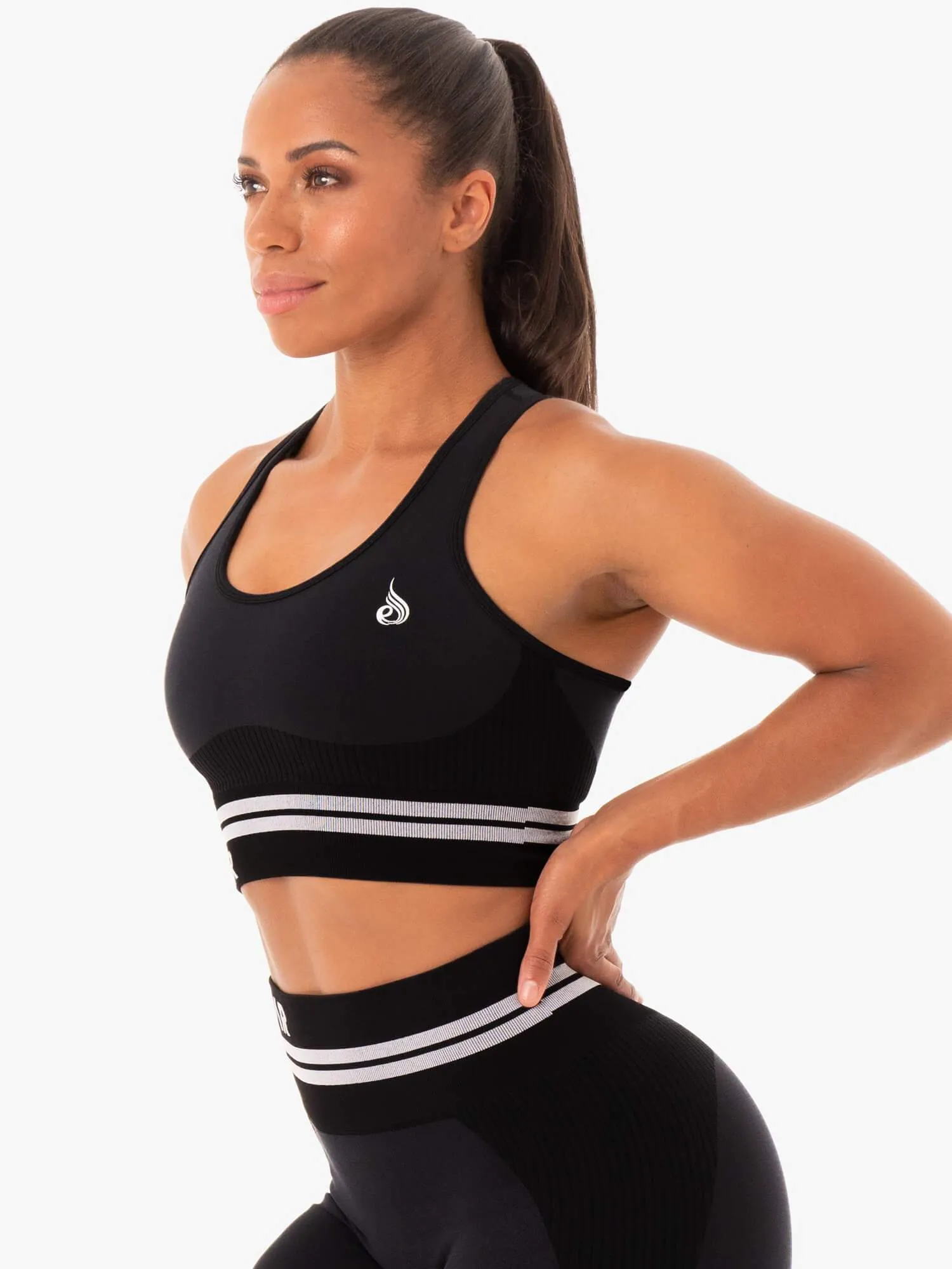 Freestyle Seamless Longline Sports Bra - Black