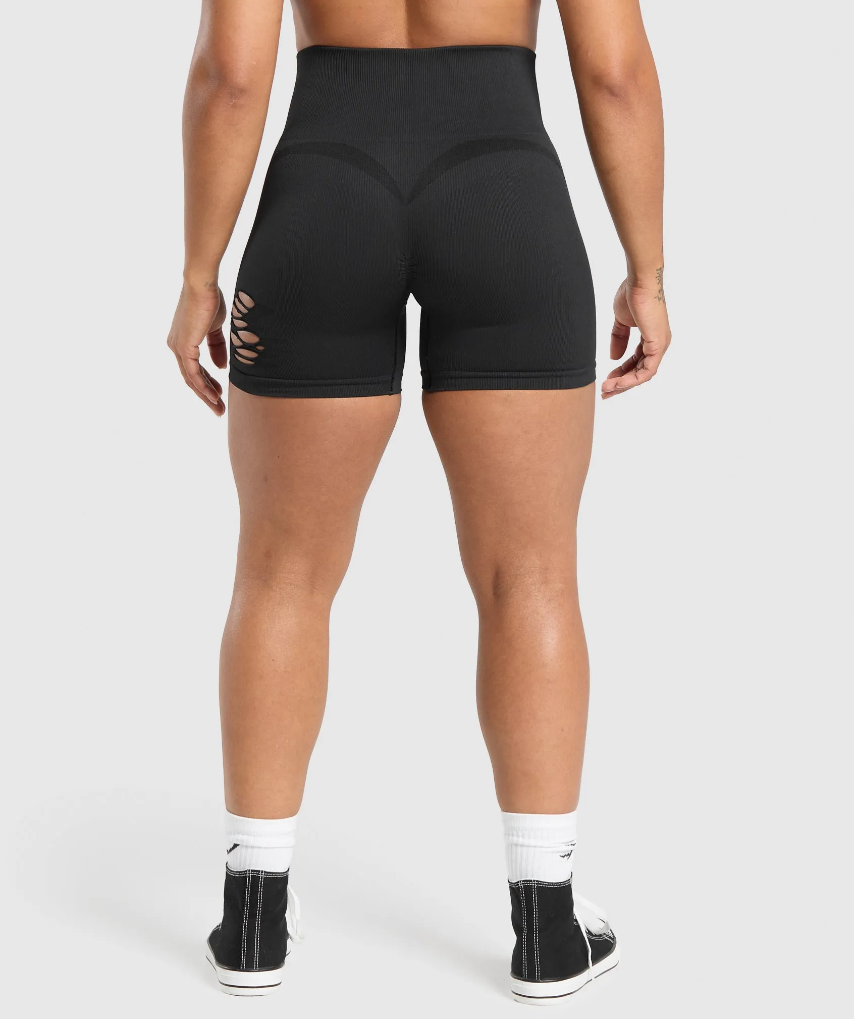 Gymshark Gains Seamless Distressed Shorts - Black