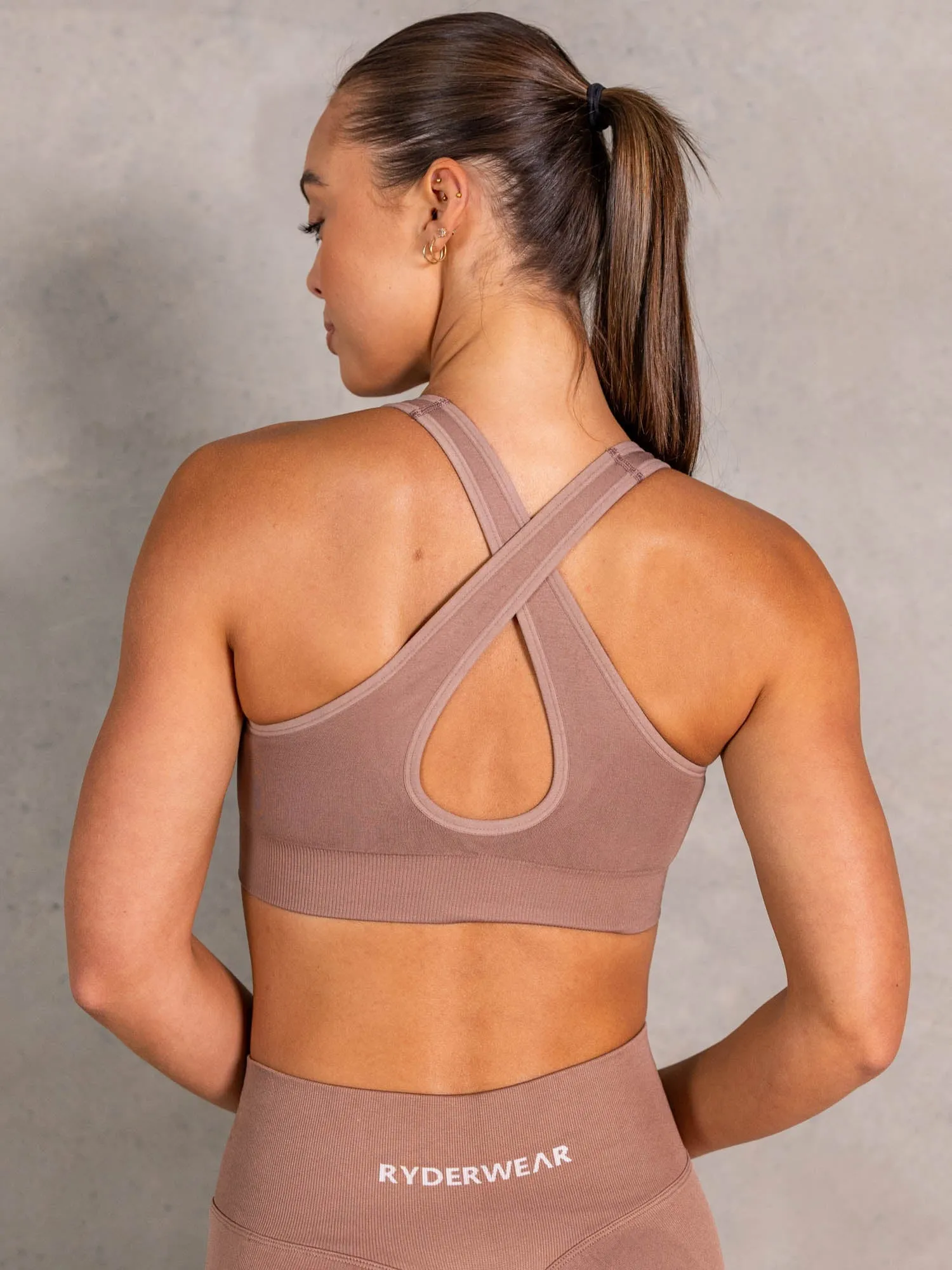 NRG Seamless Scoop Neck Sports Bra - Almond